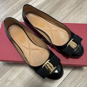 Ferragamo Varina Flats Patent Leather in black